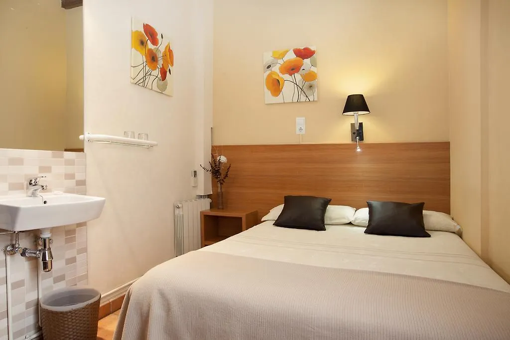 Pension Mariluz Barcelona 2*,  Spain