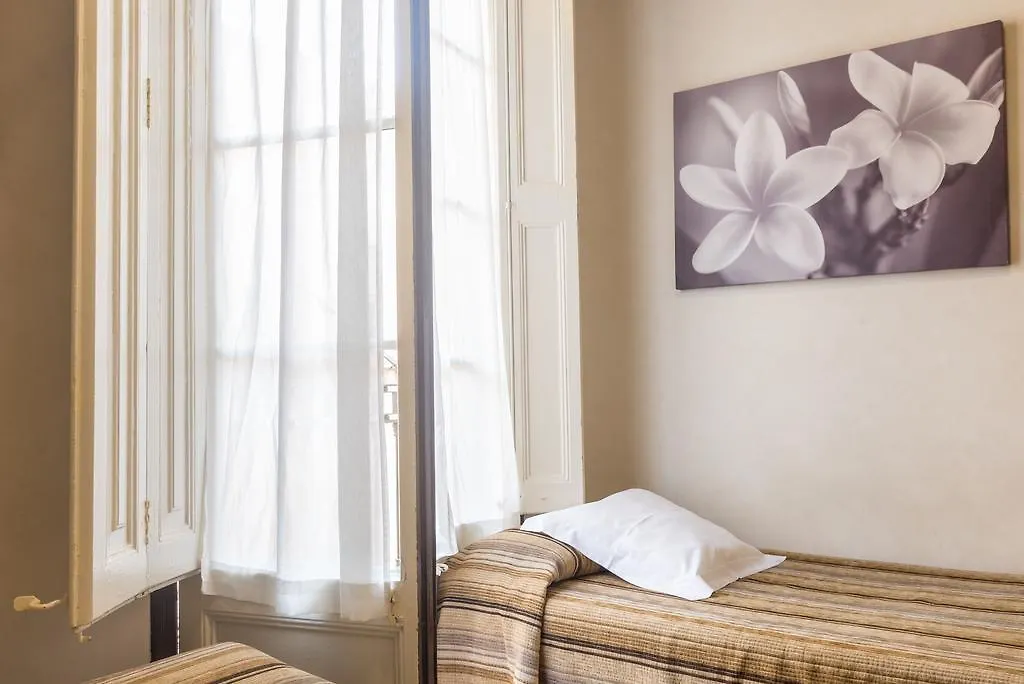 Pension Mariluz Barcelona 2*,